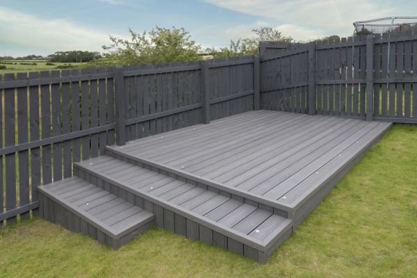 Vinyl Deck Construction in Freehold
